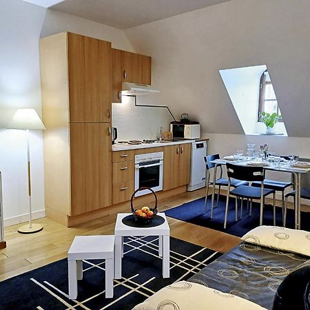 Le Jardin Des Lys - Chambre D'Hote Ou Appartement 라로슈포세이 객실 사진