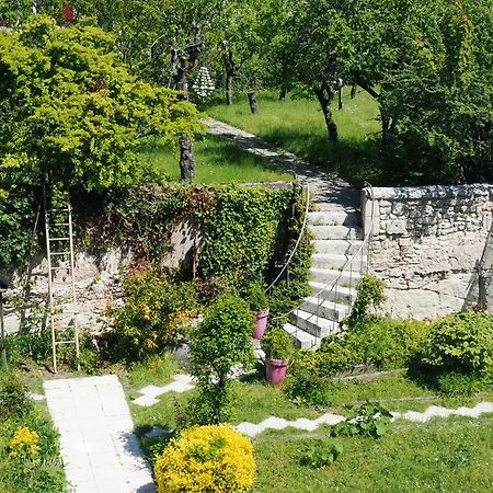 Le Jardin Des Lys - Chambre D'Hote Ou Appartement 라로슈포세이 객실 사진