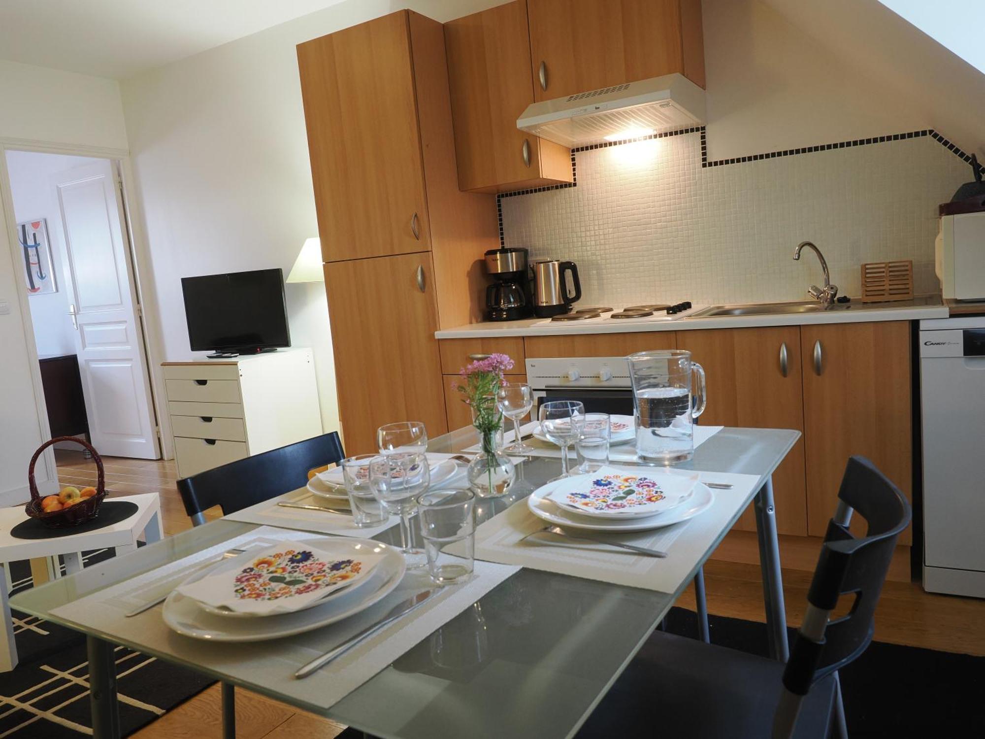 Le Jardin Des Lys - Chambre D'Hote Ou Appartement 라로슈포세이 객실 사진